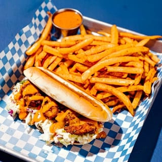 Shrimp Sandwich W/ Chips (Fries)